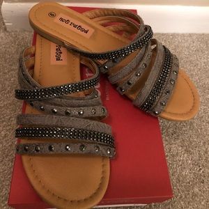 Not Rated Caviar. Slip-on beach sandal. Size 9